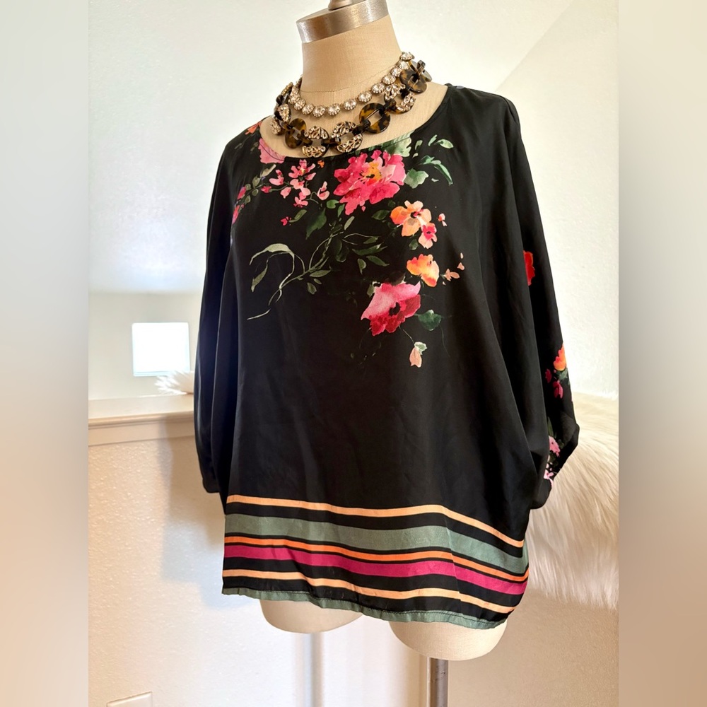 Like NEW!! S Johnny Was Silk Floral Black Pink Top